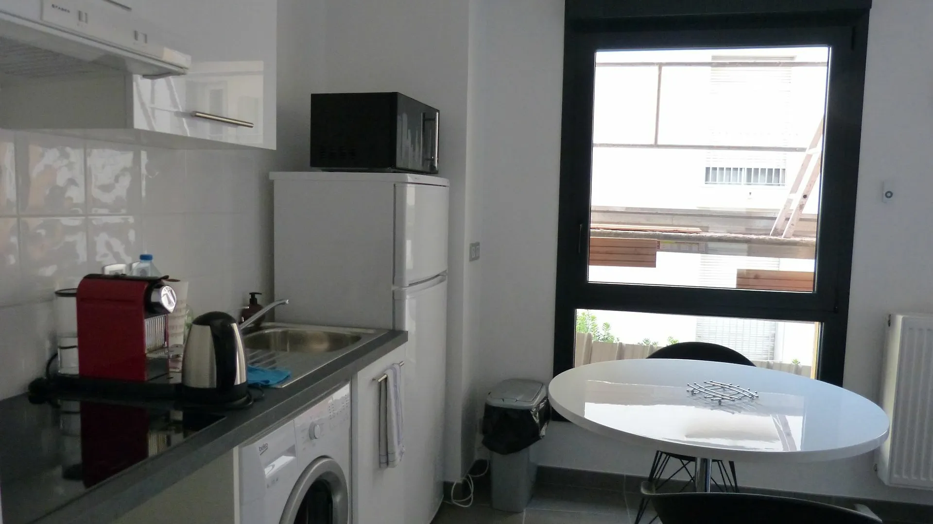 Nice Booking - Myriazur Moderne Balcon 0*,  France